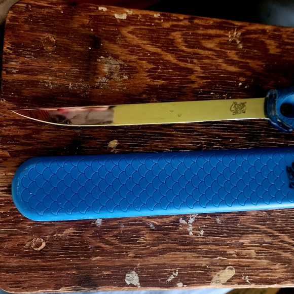 Cuda 7 In Freshwater Fillet Knife W/ Sheath UIC - Picture 7 of 12